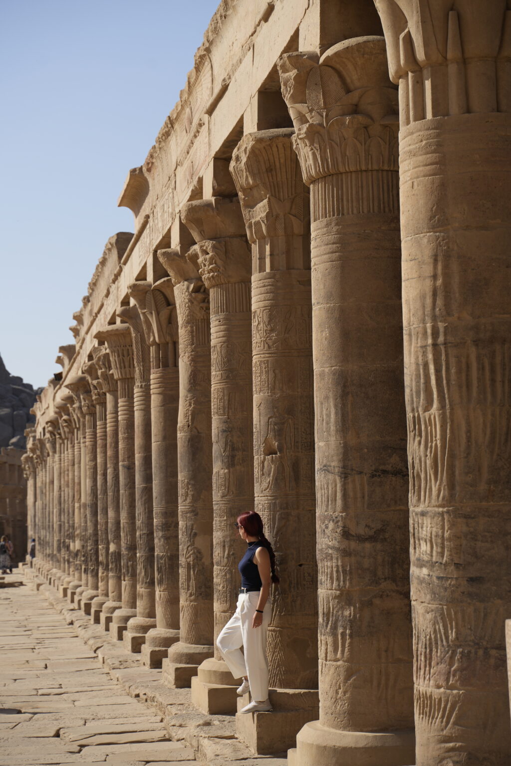 Templo de Philae con Viajero Extranjero